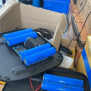Pin sắt  12v   33140   3.2V Li-ion đầu Lồi Dung Lượng Thực 13000mah Có Mạch Bảo Vệ Hãng 6000mah dòng xa cao 30a Pin Dự Phòng