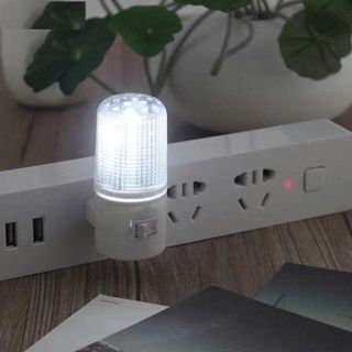 ĐÈN NGỦ TRÒN 3W TRẮNG CÓ CÔNG TẮC (T80)