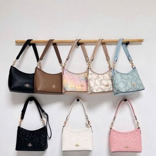 Túi đeo Coachh 👜👜 Hàng về , Màu mới . Size 21 cm. Fullboxx. F595 Màu cũ  ( Hàng Giá Tận Xưởng