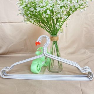 Móc Nhựa Chuyên Dụng Cho Tiệm Giặt Ủi Giá Sỉ
