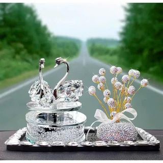 Set Thiên Nga Pha Lê Xoay Năng Lượng Mặt Trời Tặng Tinh Dầu Thơm Trang Trí Taplo Xe Hơi Sang Trọng