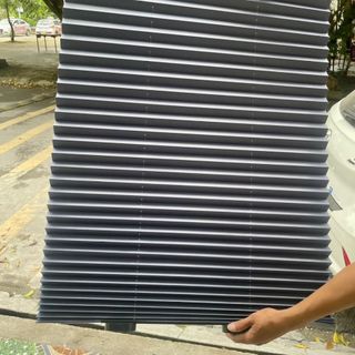 Rèm xếp che kính lái ô tô 70x140