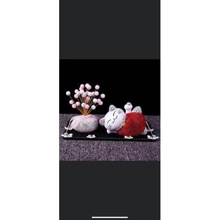 Decor - Sét mèo nằm thảm hoa cúc + lọ bóng đá - Trang trí ô tô