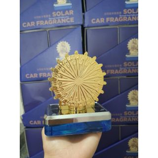 Nước hoa ô tô CARLAX kiêm tượng phật Quan Thế Âm nghìn tay xoay 360 độ bằng năng lượng mặt trời - Hương hoa hồng