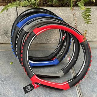 Bọc Vô Lăng Chữ D Cut Xe Elantra, Kia Seltos, Sonet, Caren, MG, XL7 Vân Carbon Thể Thao Size 38cm