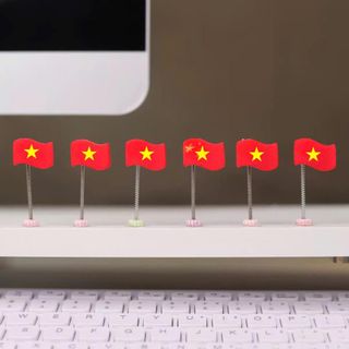 Set 6 Cờ Việt Nam Mini Gắn Lò Xo Trang Trí Bàn Làm Việc, Taplo Ô Tô – Lá Cờ Đỏ Sao Vàng Để Bàn