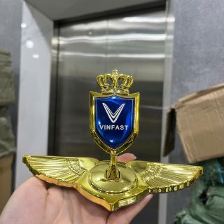 Logo Cánh Chim Đại Bàng Logo VINFAST Logo Lắp Mui Xe Ô Tô Chất Liệu Mạ Hợp Kim Sáng Bóng Sang Trọng