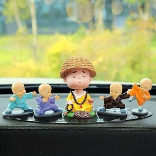 Sét 5 Món Tượng Tu Sĩ Nón Rơm Và Bộ Tứ Không Tặng Thảm, Ở Đâu Có Phật Ở Đó Có Bình An - Otofunmoclan
