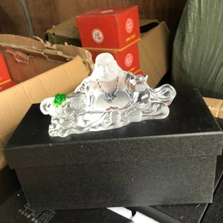tượng Phật Di Lặc Lưu Ly Phong Thủy, Tượng Phật di lặc lưu ly trang trí taplo ô tô