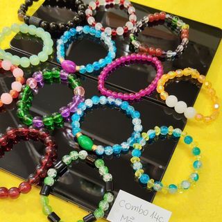 Lô 14 chuỗi đeo tay ngẫu nhiên 14 mẫu khác nhau, giá 140k/1 combo 14 chuỗi, mua 5 combo x120k siêu rẻ