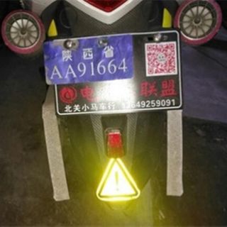 Miếng Dán Phản Quang Hình Tam Giác Cảnh Báo An Toàn Dán Sau Ô TÔ Và Xe Máy Cảnh Báo An Toàn Trong Bóng Tối