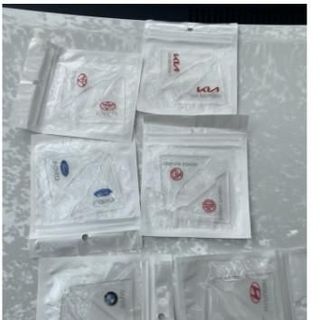 Bộ 2 Chi Tiết Miếng Dán Silicon Chống Va Đập Góc Xe Cửa Ô Tô - Full Hãng Xe