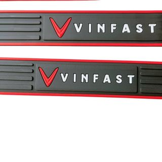 Nẹp Cao Su Chống Trầy Bậc Cửa Ô Tô Vinfast – Bộ Nẹp Bước Chân Logo VINFAST Cao Cấp