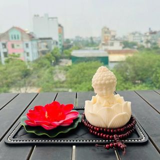 Tượng Phật SAKYAMUNI Mỉm Cười Mix Hoa Sen Trang Trí Taplo Ô Tô Kèm Tràng Hạt Phong Thủy Bình An, May Mắn