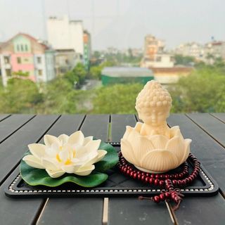 Tượng Phật SAKYAMUNI Mỉm Cười Mix Hoa Sen Trang Trí Taplo Ô Tô Kèm Tràng Hạt Phong Thủy Bình An, May Mắn