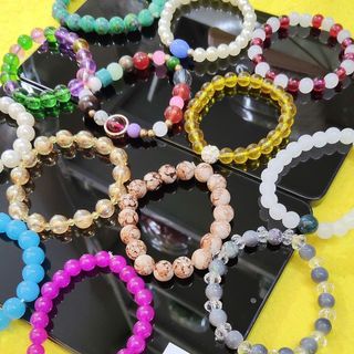 Lô 14 chuỗi đeo tay ngẫu nhiên 14 mẫu khác nhau, giá 140k/1 combo 14 chuỗi, mua 5 combo x120k siêu rẻ nha
