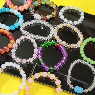 Lô 14 chuỗi đeo tay ngẫu nhiên 14 mẫu khác nhau, giá 140k/1 combo 14 chuỗi, mua 5 combo x120k siêu rẻ nha