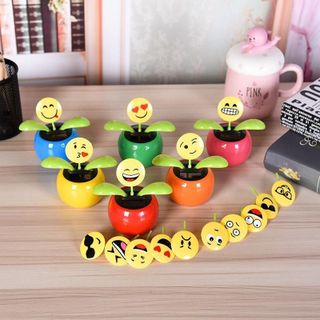 Chậu Hoa Lắc Lư Sử Dụng Năng Lượng Mặt Trời Trang Trí Taplo Ô Tô , Bàn Học , Bàn Làm Việc