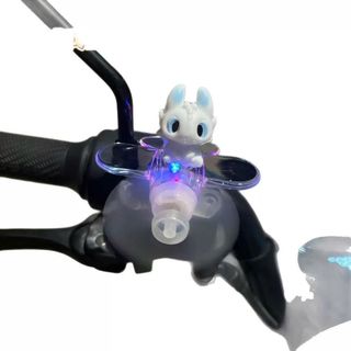 Máy Bay Rồng Răng Sún Đèn LED Trang Trí Xe Máy, Ô Tô Sử Dụng Năng Lượng Gió Phát Sáng Dễ Thương