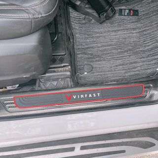 Bộ Nẹp Cao Su Bước Chân Nẹp Cao Su Chống Chầy Xước Bậc Cửa Xe Hơi Logo VINFAST Chống Trầy Xước