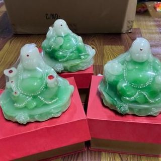 Tượng phật Di Lặc ngọc bích trang trí phong thủy trong nhà và taplo ô tô - phật ngọc xanh cao cấp