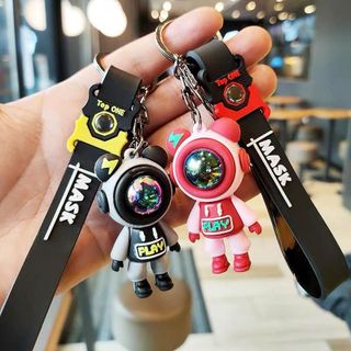 Móc Khóa Xe Máy Ô Tô Cute Phi Hành Gia PLAY Hình Gấu Hoạt Hình Dễ Thương Sáng Tạo Siêu Ngầu khaihuyauto
