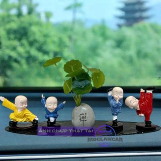 Set 5 Chú Tiểu KUNGFU Trang Trí Taplo Ô Tô- Nhà Cửa Phật Ở Đó Có Bình An Phật ở Trong Tâm