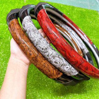 Bọc vô lăng xe tải vân carbon phối gỗ nhiều màu phù hợp với size 40,42,45cm