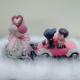 set ô tô tình yêu đôi trai gái+ô tô+lọ bóng đính đá trái tim+thảm lông trang trí taplo
