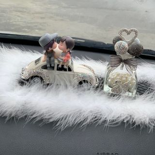 set ô tô tình yêu đôi trai gái+ô tô+lọ bóng đính đá trái tim+thảm lông trang trí taplo