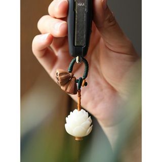 Móc Khóa Xe Hơi Mặt Gỗ Hoa Sen Sáng Tạo Phong Cách Thích Hợp Treo Túi Xách Móc Khóa Ô Tô Xe Máy Women Móc Khoá Xốp