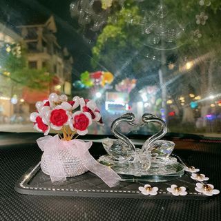 Thiên nga đá đôi có đế đặt tablo ô tô, trang trí văn phòng.Thiên nga trang trí xe sang trọng, cao cấp