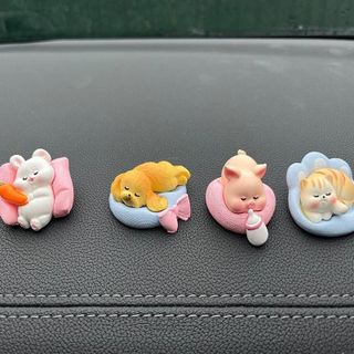 Mô Hình Thỏ Heo,Chó Mèo  Trang Trí Taplo,Cửa Sổ Ô Tô Bàn Làm Việc Quà Tặng Decor Trang Trí Bữa Tiệc Nội Thất