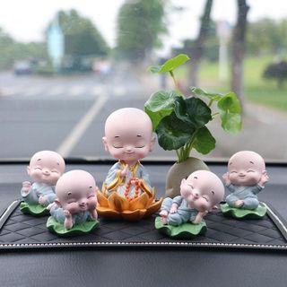 Tượng sư Thấy Và 4 Chú Tiểu Ngồi  Đài Hoa Sen-2 mang lại an nhiên thanh tịnh