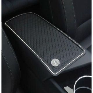 Thảm chống trượt Dùng Trang Trí Taplo Ô Tô Thảm Chữ Nhật Đính Đá - Gắn Logo Các Hãng Xe Siêu Bền