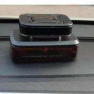 Nước hoa năng lượng mặt trời AIR FREEHENER FOR CAR dung tích 100ML đặt taplo ô tô