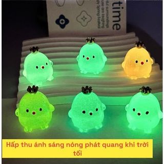 Trang Trí Ô Tô Gà Mini Đội Vương Miện Dạ Quang Phát Sáng Khi Gặp Tối -Trang Trí Tiểu Cảnh Bàn Làm Việc