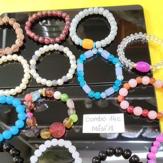 Lô 14 chuỗi đeo tay ngẫu nhiên 14 mẫu khác nhau, giá 140k/1 combo 14 chuỗi
