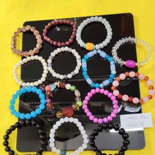 Lô 14 chuỗi đeo tay ngẫu nhiên 14 mẫu khác nhau, giá 140k/1 combo 14 chuỗi