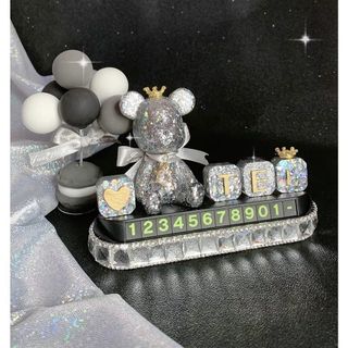 Bảng số điện thoại BearBrick dừng đỗ gấu coa cấp đen trắng