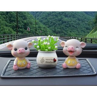 Trang Trí nội thất ô Tô Heo Đeo Yếm Dễ Thương Trang Trí Bàn Làm Việc Quà Tặng Ý Nghĩa