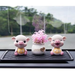 Trang Trí nội thất ô Tô Heo Đeo Yếm Dễ Thương Trang Trí Bàn Làm Việc Quà Tặng Ý Nghĩa
