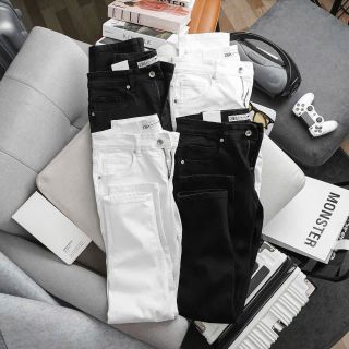 Jean DÀI nam slim fit , màu theo hình từng mẫu , chuẩn form với ống quần ,Vải 9 phẩm dày dặn có thun co dãn