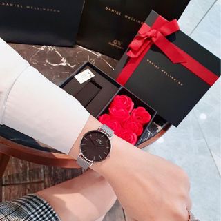 SET DANIEL CAO CẤP DA LƯỚI PETITE VÀ HOA HỒNG HỘP NƠ