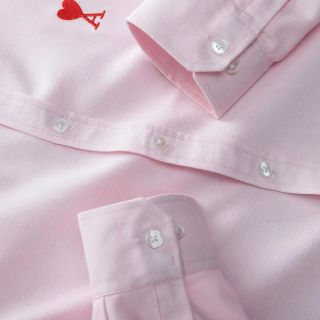 Sơ mi TD Ami Logo Basic. Chất vải Oxford chính phẩm, mềm mịn.
