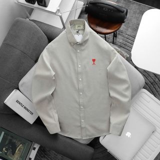 Sơ mi TD Ami Logo Basic. Chất vải Oxford chính phẩm, mềm mịn.