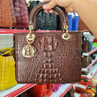 TÚI ĐEO CHÉO NỮ DA CÁ SẤU FCHW17 - FADODA