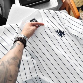 T- Shirt nam. Chất liệu 100% COTTON chính phẩm co giản 2 chiều xịn sò dày dặn mịn mát.