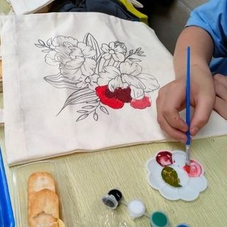 Combo 3 món BH Kids Túi vải Canvas + bộ dụng cụ vẽ 12 màu + tranh tham khảo, túi vẽ tay Graffiti cho bé theo chủ đề