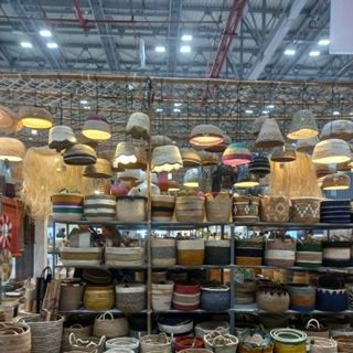 Sản phẩm thủ công mỹ nghệ làm từ tre có mạ khảm trai